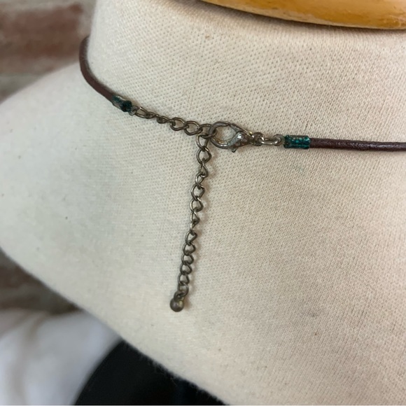 Silver and stone necklace choker - Picture 3 of 3